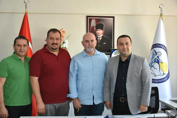 Bu Restoranın Mutfağında Öğretim Üyeleri ve Öğrenciler Çalışacak