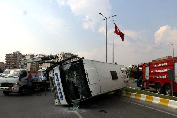 Aydın’da Otobüsler Çarpıştı: 12 Yaralı