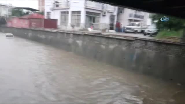 Aydın’da Yaz Yağmuru Hayatı Olumsuz Etkiledi