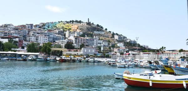 Kuşadası Belediye Başkanı’ndan Tatilcilere Davet