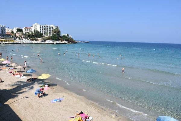 Kuşadası’nda Turistlerin Seçim Şaşkınlığı