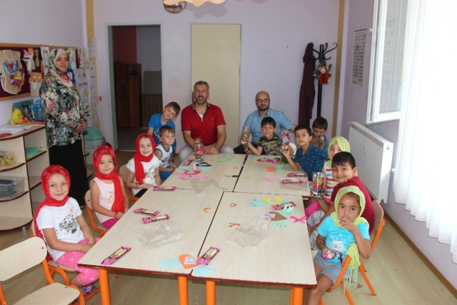 Kur’an Kursu Öğrencilere Tatlı Motivasyon