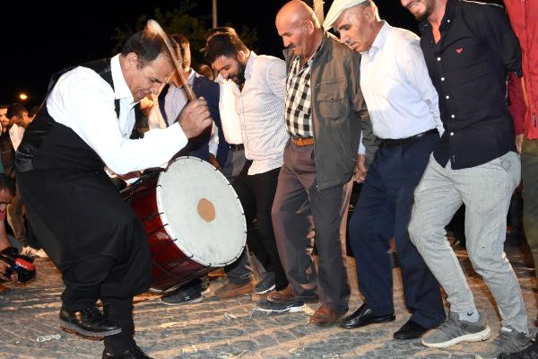 Van’da Dolara Tepki Halayı