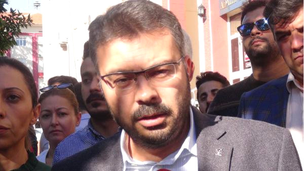 CHP’li Başkana, Cumhurbaşkanına Hakaret İddiasıyla Suç Duyurusu