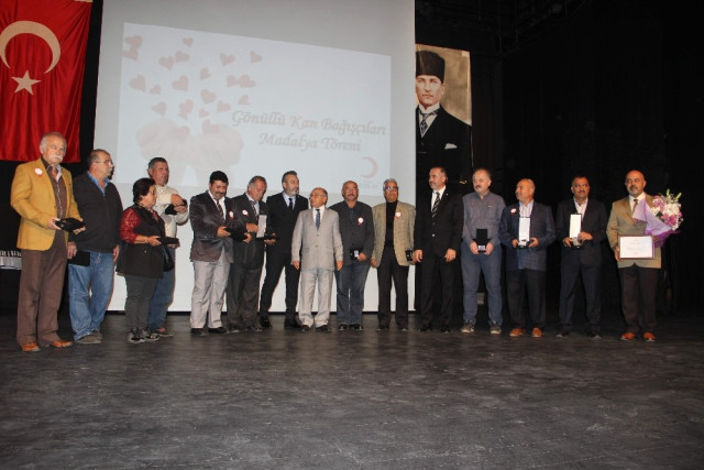 Kızılay’dan Rekortmen Kan Bağışçılarına Anlamlı Ödül