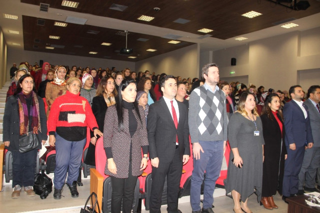 Aydınlı Kadınlara Finansal Okuryazarlık Anlatıldı