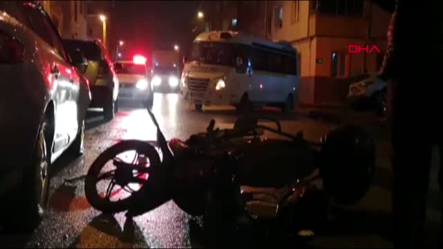 Bursa Kazada Yaralanan Kişiye İlk Müdahaleyi Kahvehanedekiler Yaptı