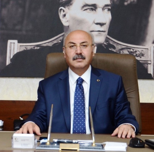 Vali Köşger; ‘İnsanlığın Gözü Önünde Her Türlü İnsan Hakkı İhlali Yaşanmaktadır’