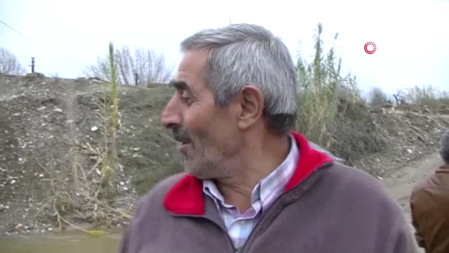 Vatandaşların Köprü İsyanı…mahalle Sakinleri 1 Yıldır Yapılmayan Köprü İçin Yetkililerden Yardım…