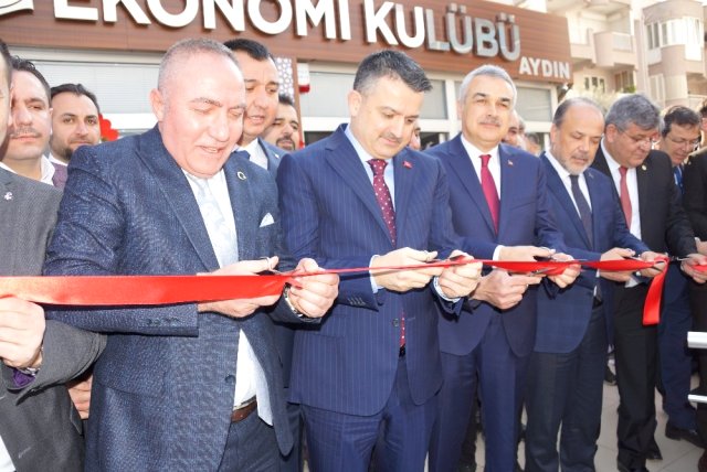 Bakan Pakdemirli, Aydın’da Ekonomi Kulubü’nün Açılışını Yaptı