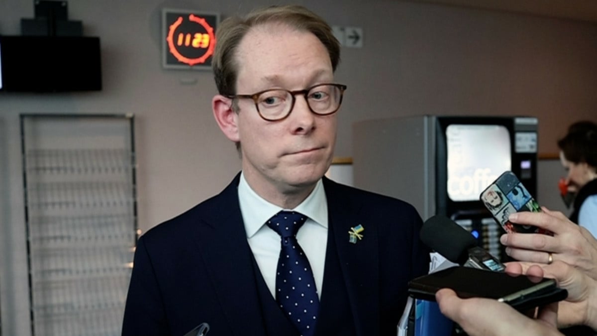 İsveç Dışişleri Bakanı Billström, Kur’an-ı Kerim sorusuna yanıt vermedi