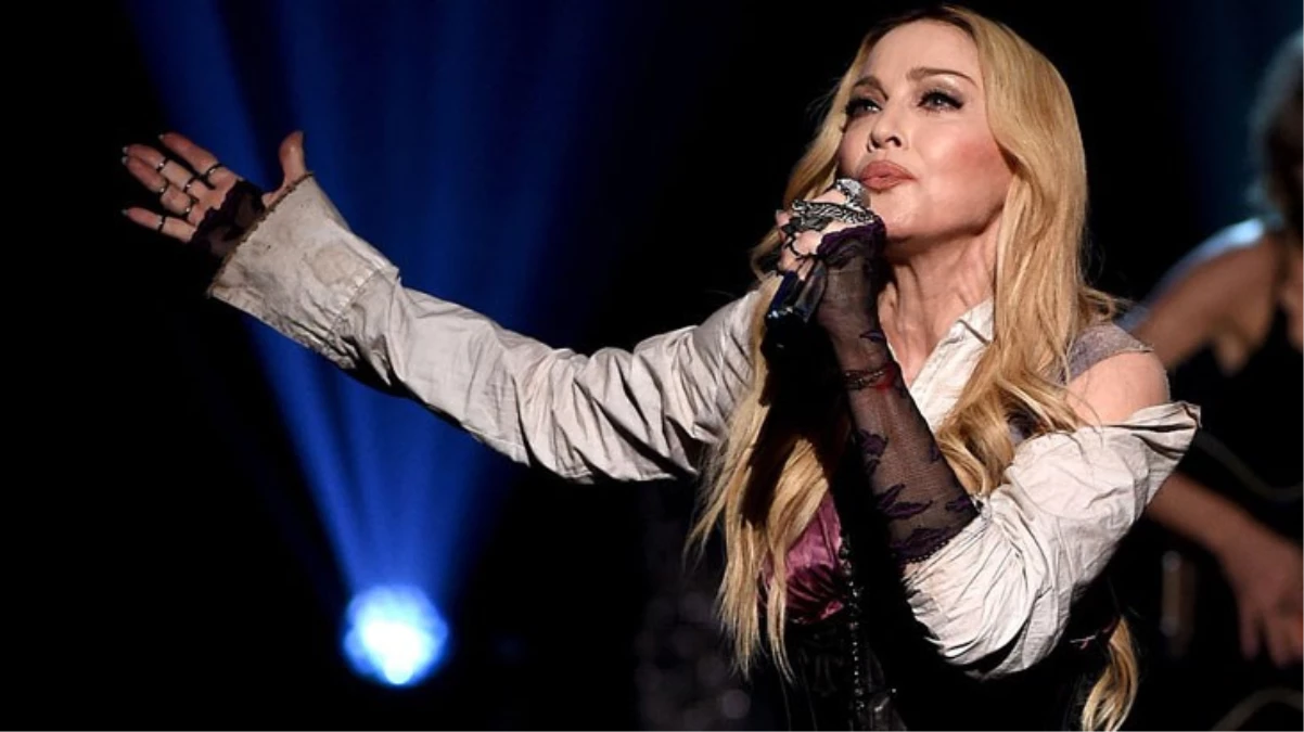 Ağır bakıma kaldırılarak entübe edilen Madonna’nın ailesinden korkutan kelamlar: Kaybedeceğimizi düşündük