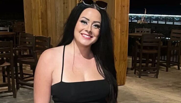 Okuldan kovulan öğretmen uslanmıyor! Şimdide soyunma kabininden üstsüz poz paylaştı