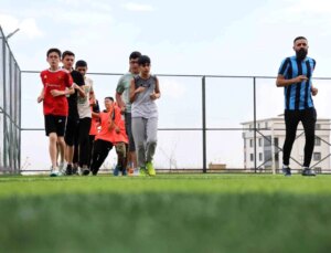 Elazığ’da ‘Kitapla Başla, Futbolla Geliş’ Projesi