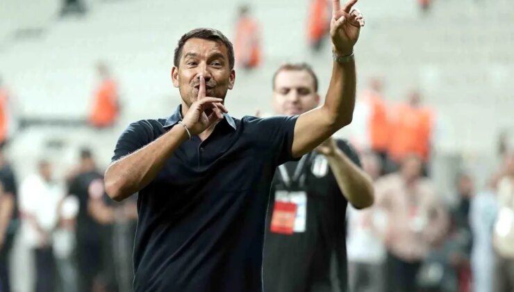 Beşiktaş Teknik Yöneticisi Giovanni van Bonckhorst Taraftarlara Üçlü Çektirdi