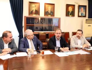Ege Üniversitesi İzmir Körfezi’ndeki Çevresel Sıkıntılar İçin Toplantı Düzenledi