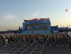 İran Gövde Gösterisi: Yeni Balistik Füze ve Kamikaze İHA Birinci Kere Sergilendi