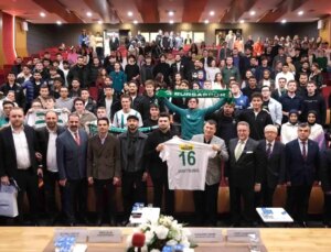 Bursaspor Başkanı Enes Çelik ve Futbolcuları Mudanya Üniversitesi’nde Öğrencilerle Buluştu