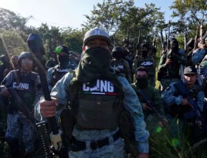 Meksika’yı ateşe veren kartelden halka tehdit: Sokağa çıkanı vururuz