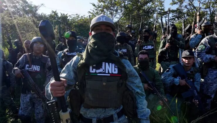 Meksika’yı ateşe veren kartelden halka tehdit: Sokağa çıkanı vururuz