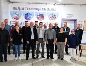 Öğretmenlere dijital dönüşüm eğitimi