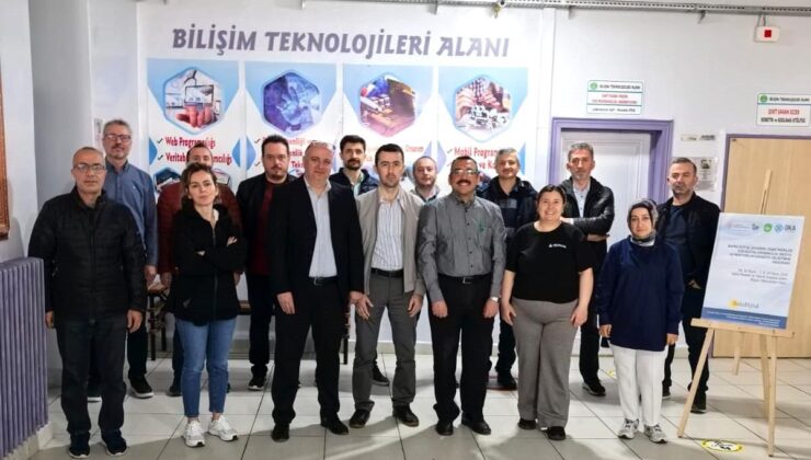 Öğretmenlere dijital dönüşüm eğitimi