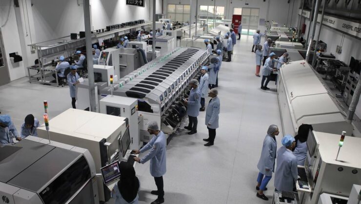Teknoloji devi Foxconn üretim üssünü İstanbul’a taşıyor