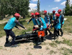 Niğde UMKE çalışanı medikal kurtarma uygulamaları eğitimini tamamladı