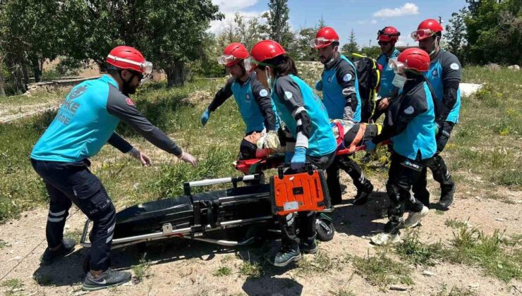 Niğde UMKE çalışanı medikal kurtarma uygulamaları eğitimini tamamladı