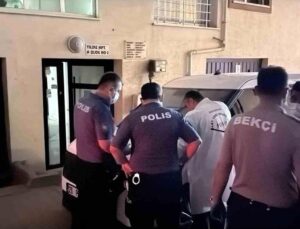 Sokağı saran ağır koku acı gerçeği ortaya çıkardı: Yaşlı adam meskeninde meyyit bulundu