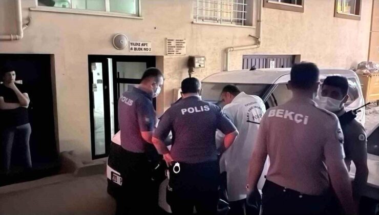 Sokağı saran ağır koku acı gerçeği ortaya çıkardı: Yaşlı adam meskeninde meyyit bulundu